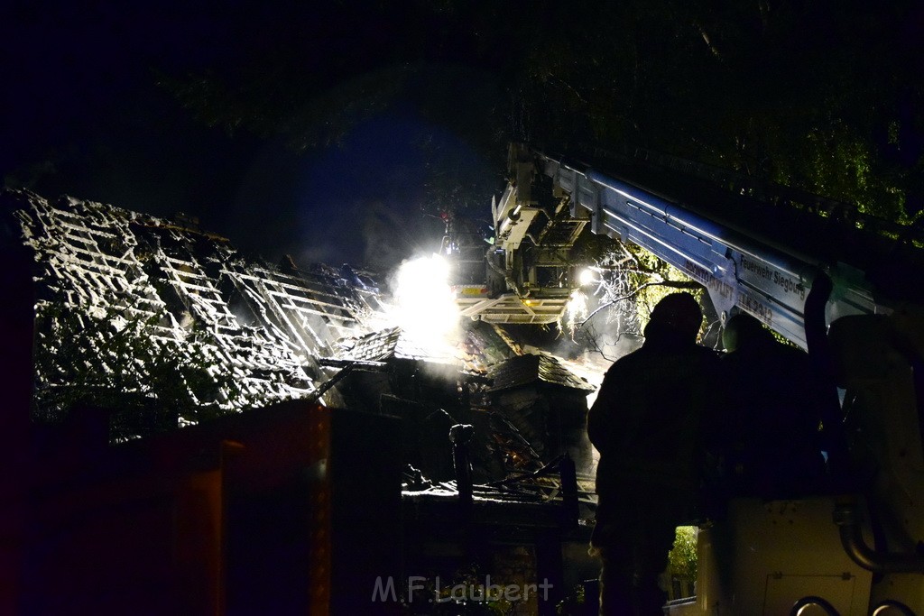 Grossfeuer Einfamilienhaus Siegburg Muehlengrabenstr P0616.JPG - Miklos Laubert